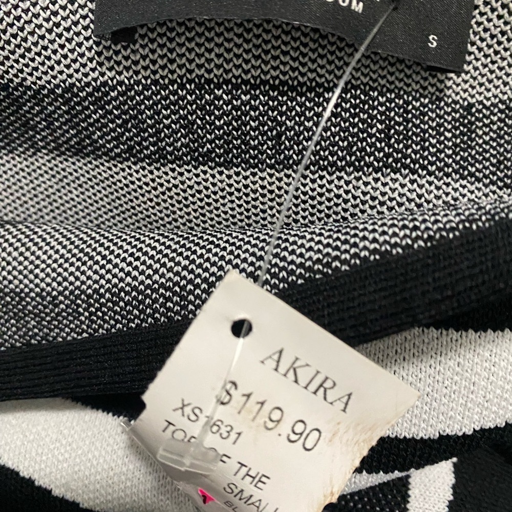 Akira Jacquard 3D Knit Python Effect Cascading Ta… - image 6